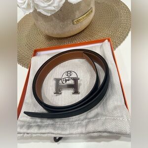 Sold! Hermès- Brand New! Mini H belt buckle & Reversible leather strap 24 mm
